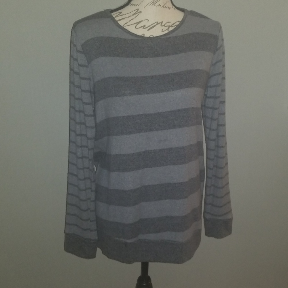 Womens long sleeve shirt